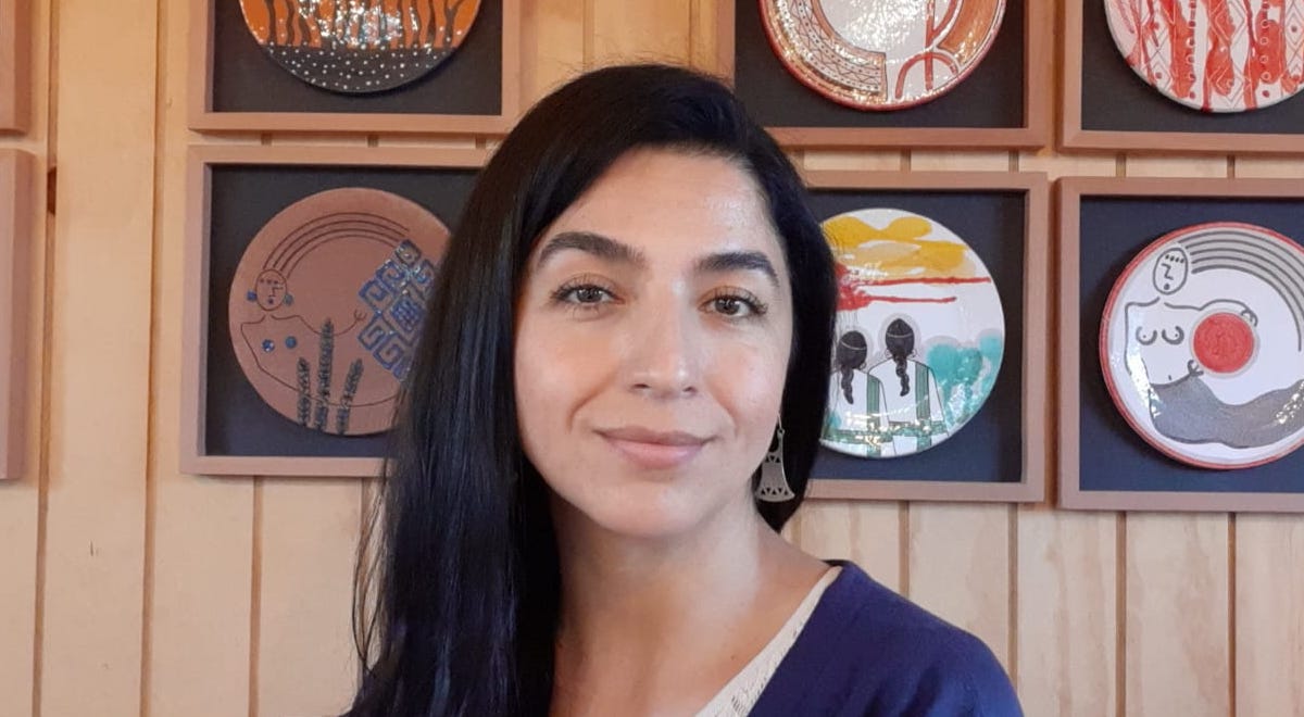  La ceramista y directora de basepública, Yessica Huenteman, nos cuenta sobre la celebración del nuevo año mapuche y la importancia de la conmemoración del primer Día de los Pueblos Originarios.