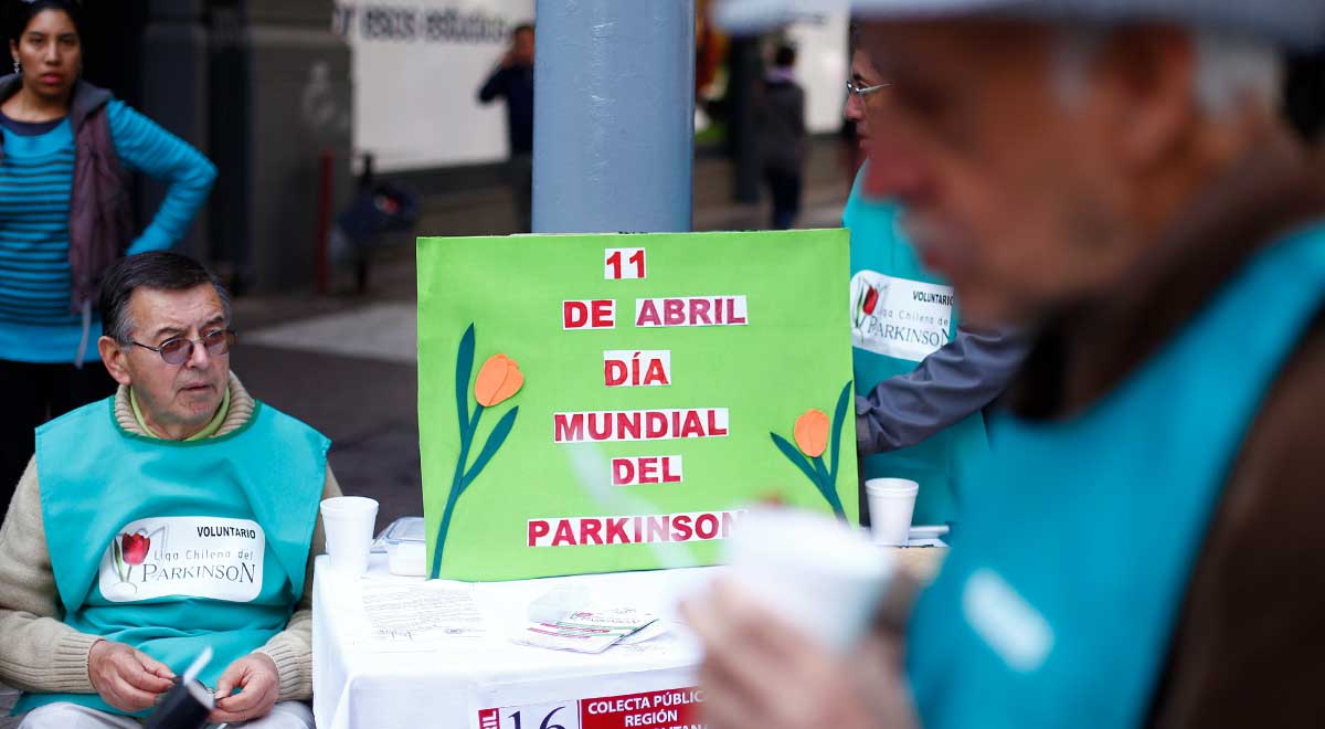  Más de 40 mil personas sufren Mal de Parkinson en Chile. Es el país con mayor prevalencia a nivel Latinoamericano. Por eso La Liga Chilena Contra el Mal de Parkinson trabaja para dar una vida digna a sus pacientes. 